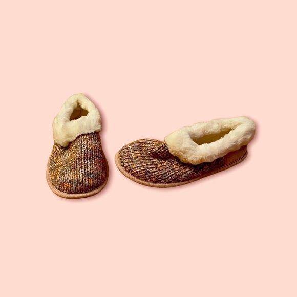 Secret Treasures Pink Iridescent Fur Slippers Sz  7 8 - Picture 1 of 3
